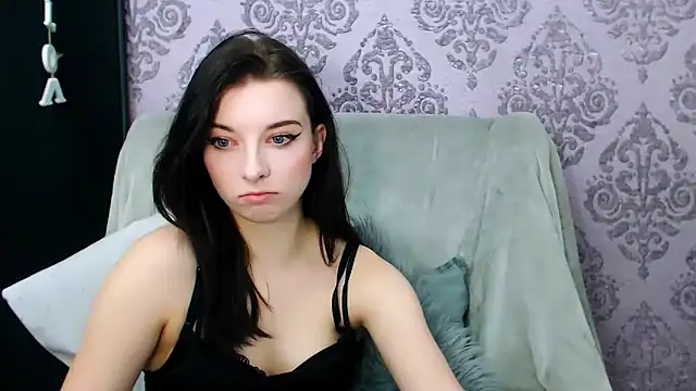 Snapshot of DominantLuna chatting on 01.06.26 DominantLuna online show from 01.06.26