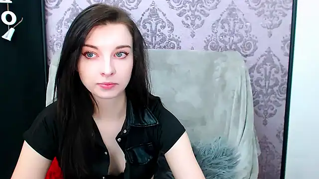 Snapshot of DominantLuna chatting on 02.03.26 DominantLuna online show from 02.03.26