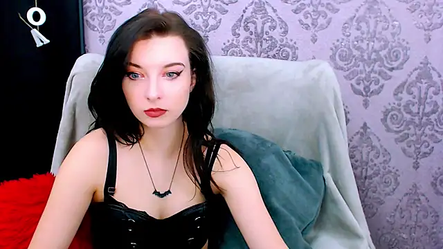 Snapshot of DominantLuna chatting on 02.12.26 DominantLuna online show from 02.12.26