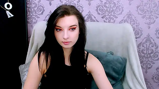 Snapshot of DominantLuna chatting on 02.18.26 DominantLuna online show from 02.18.26