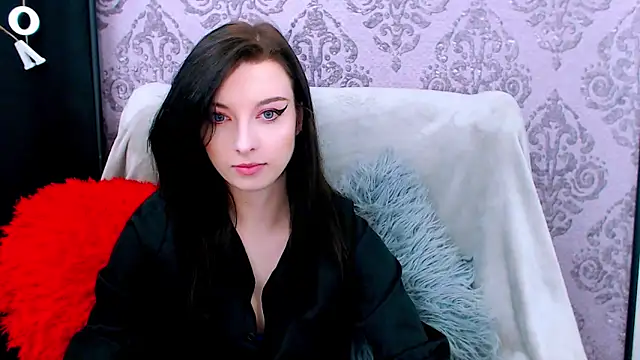 Snapshot of DominantLuna chatting on 02.19.26 DominantLuna online show from 02.19.26