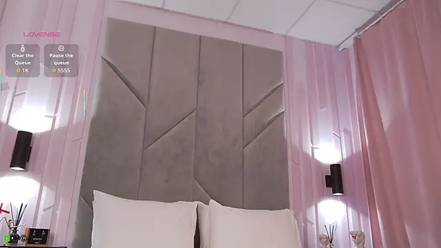 AnnaNoir online show from 04.17.26