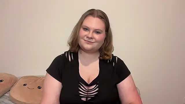 Snapshot of BriannaFlirty chatting on 11.02.25 BriannaFlirty online show from 11.02.25