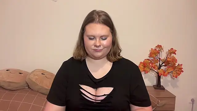 Snapshot of BriannaFlirty chatting on 11.16.25 BriannaFlirty online show from 11.16.25