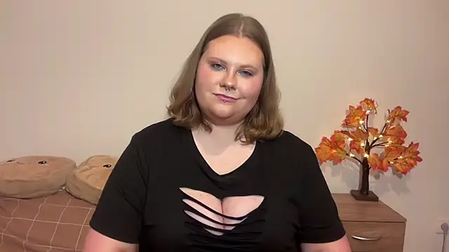 Snapshot of BriannaFlirty chatting on 11.16.25 BriannaFlirty online show from 11.16.25