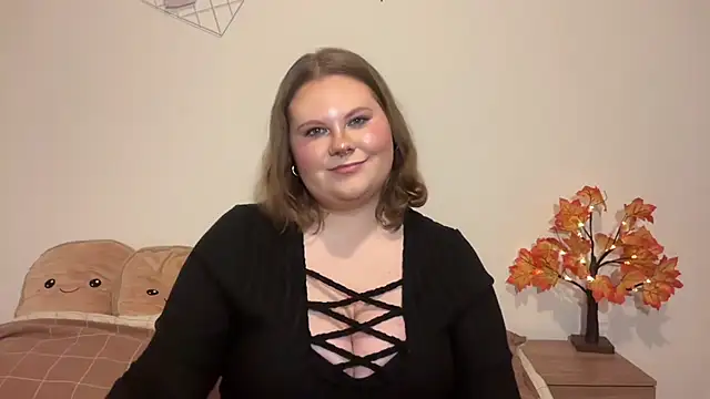 Snapshot of BriannaFlirty chatting on 11.17.25 BriannaFlirty online show from 11.17.25