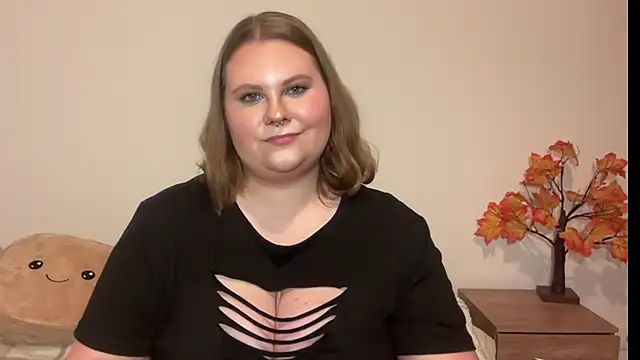 Snapshot of BriannaFlirty chatting on 11.22.25 BriannaFlirty online show from 11.22.25