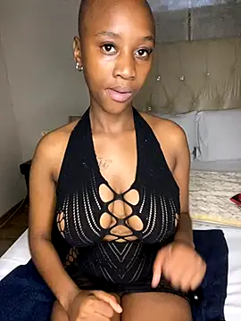 Snapshot of Sirah1 chatting on 10.29.25 Sirah1 online show from 10.29.25