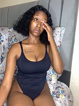 Snapshot of Sirah1 chatting on 12.02.25 Sirah1 online show from 12.02.25