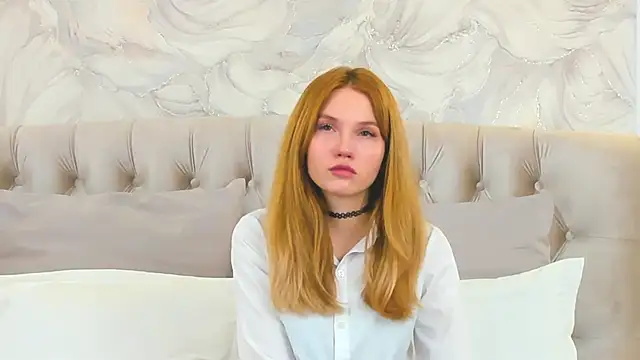 Snapshot of MelissaLiss chatting on 11.14.25 MelissaLiss online show from 11.14.25