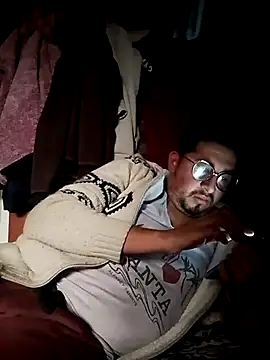 Snapshot of RAJV_ chatting on 11.17.25 RAJV online show from 11.17.25