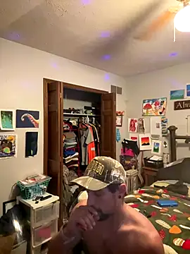 Amatueranon online show from 10.16.25