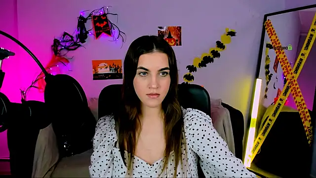 Snapshot of lina_fox12 chatting on 10.25.25 lina fox12 online show from 10.25.25