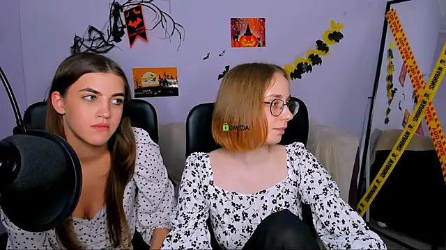 Snapshot of lina_fox12 chatting on 10.28.25 lina fox12 online show from 10.28.25