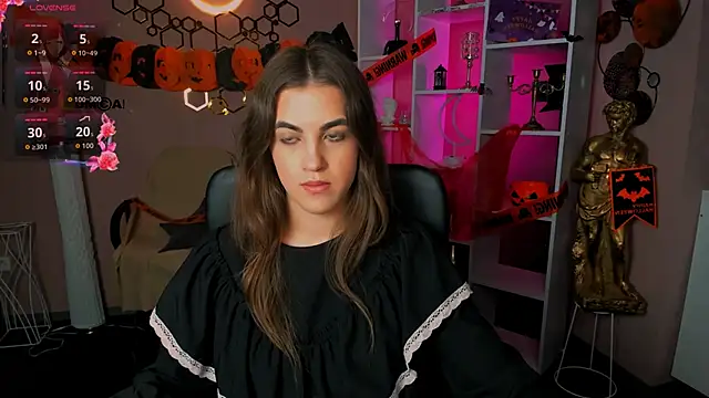 Snapshot of lina_fox12 chatting on 10.31.25 lina fox12 online show from 10.31.25