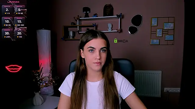 Snapshot of lina_fox12 chatting on 11.10.25 lina fox12 online show from 11.10.25