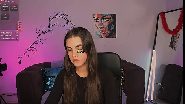 Snapshot of lina_fox12 chatting on 11.12.25 lina fox12 online show from 11.12.25