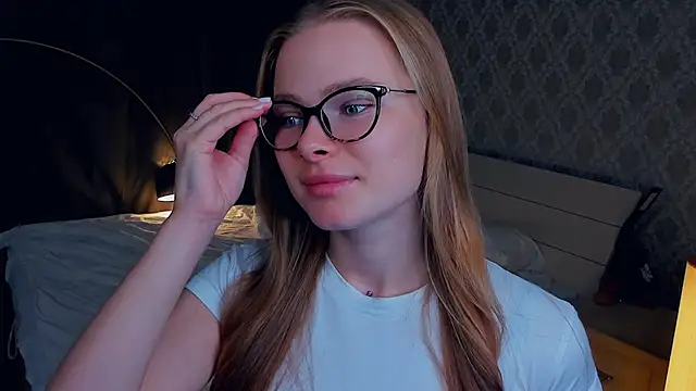 LibbyVenzeio online show from 10.23.25