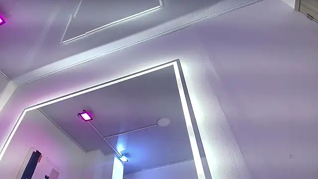 Gabriela milani online show from 11.24.25