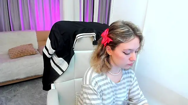 Lucia Copper online show from 10.27.25