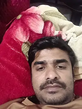 puneriboy32 online show from 11.17.25