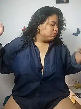 Snapshot of Tania_cruz_ chatting on 12.19.25 Tania cruz online show from 12.19.25