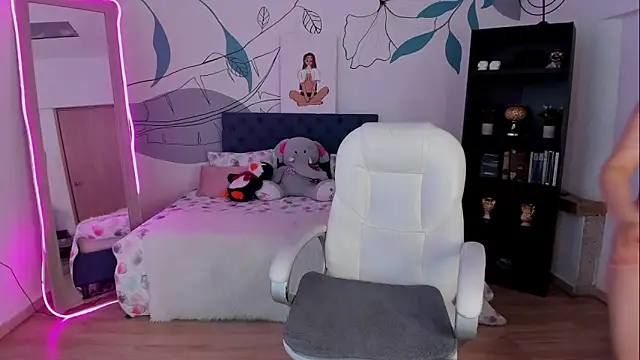 Snapshot of Goth_Alice chatting on 12.14.25 Goth Alice online show from 12.14.25