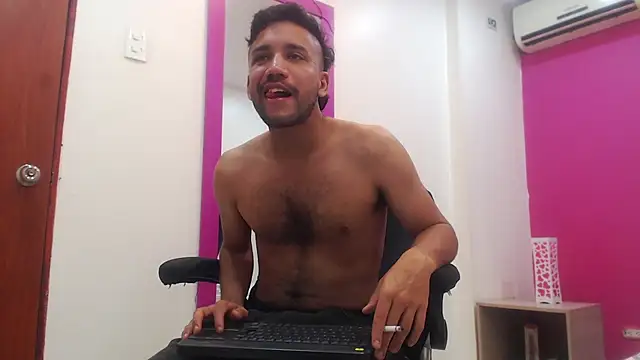 Juan FelipeX01 online show from 11.17.25