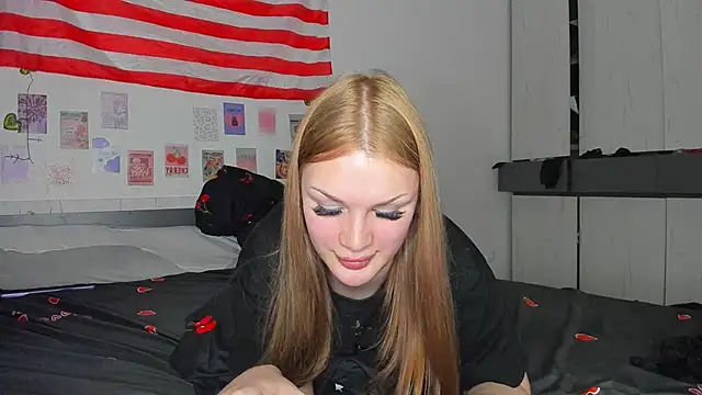 Snapshot of sashadeliii chatting on 12.02.25 sashadeliii online show from 12.02.25