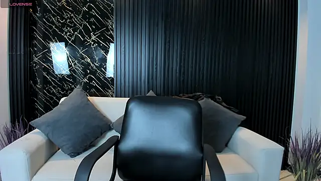 VenusCooper online show from 11.10.25