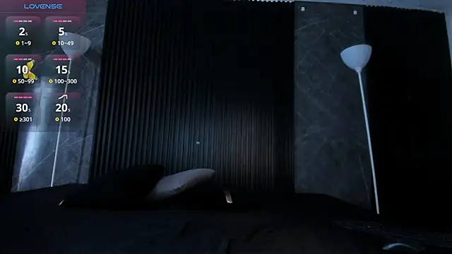 Snapshot of cloemorningstar chatting on 11.08.25 cloemorningstar online show from 11.08.25