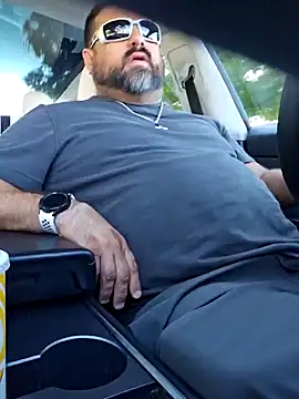 Roddog18 online show from 10.30.25