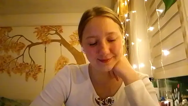 CarynFlaryn online show from 10.25.25