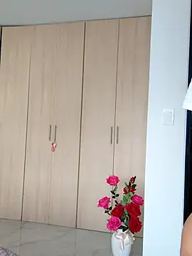 Snapshot of Zoe_riivas chatting on 12.16.25 Zoe riivas online show from 12.16.25