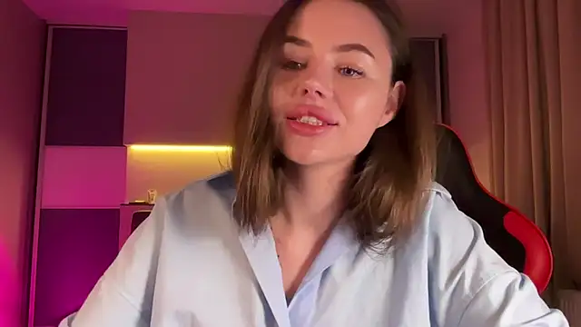 Snapshot of AlmaryKim chatting on 01.18.25 AlmaryKim online show from 01.18.25