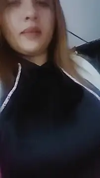 Snapshot of EvelynVega0 chatting on 11.16.25 EvelynVega0 online show from 11.16.25