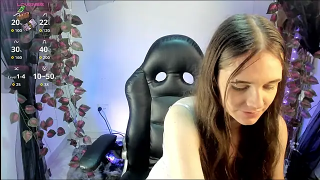 Shinny Crystal online show from 10.05.25