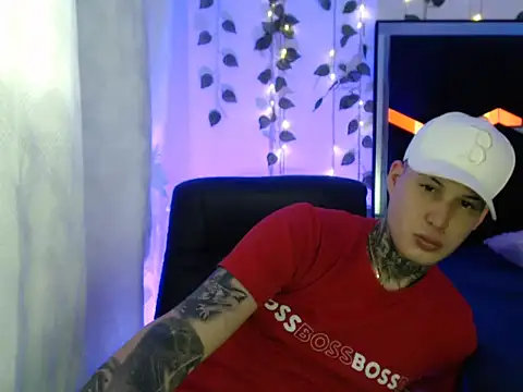 Snapshot of monster_Dickdr chatting on 09.30.25 monster Dickdr online show from 09.30.25