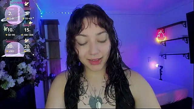 Snapshot of Kora_Red69 chatting on 11.10.25 Kora Red69 online show from 11.10.25