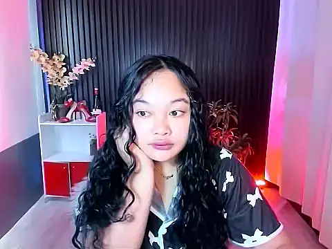 UrFavouriteCravings online show from 11.15.25