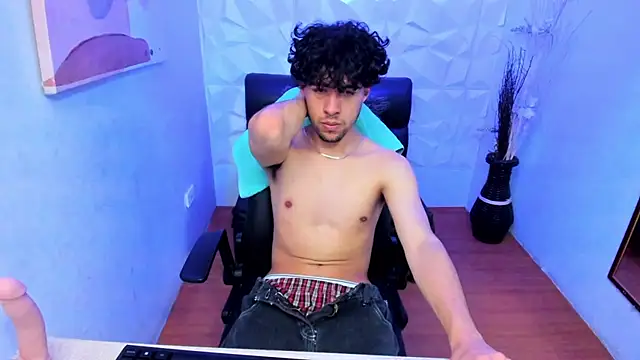 Liil boy online show from 11.15.25