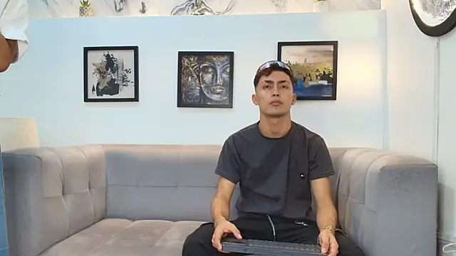 VERY HOT GUYS online show from 01.13.26