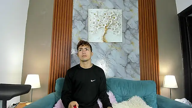 VERY HOT GUYS online show from 03.13.26