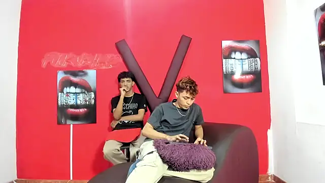 VERY HOT GUYS online show from 04.11.26