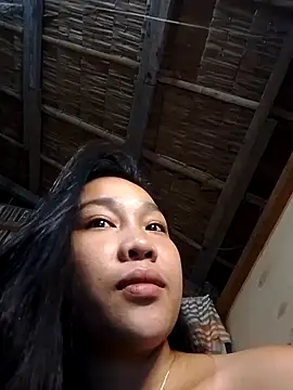 luna light23 online show from 10.10.25