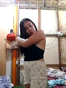 luna light23 online show from 10.24.25