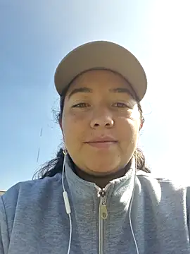 annyaparis online show from 12.17.25