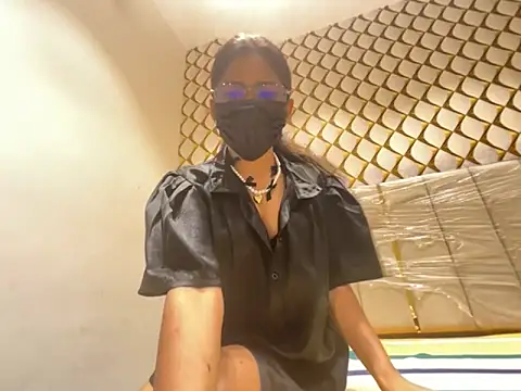 dubyzubygirl online show from 10.17.25