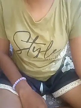 Snapshot of tamil_thaara03 chatting on 10.16.25 tamil thaara03 online show from 10.16.25