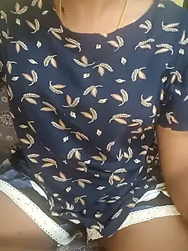 Snapshot of tamil_thaara03 chatting on 10.31.25 tamil thaara03 online show from 10.31.25